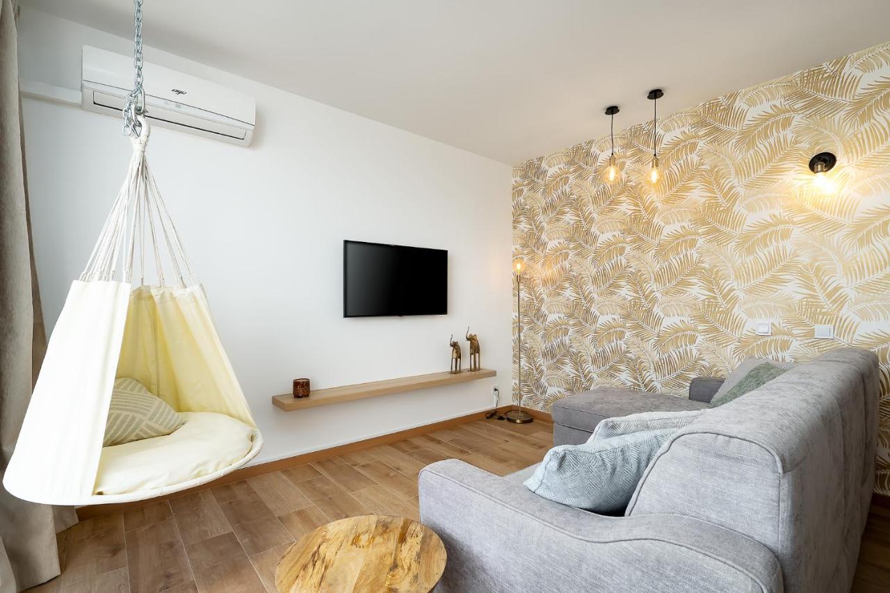 Charming Apartment W/ Pool & Balcony In Portimao By Lovelystay מראה חיצוני תמונה